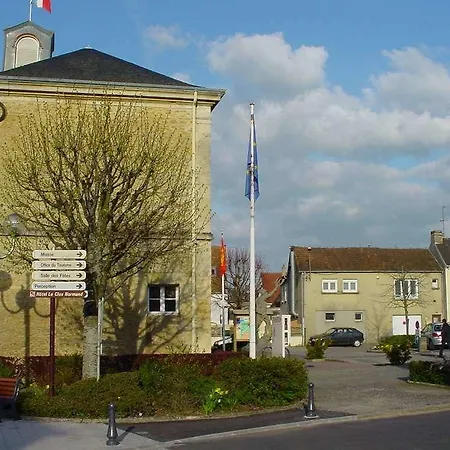 Le Clos Normand Hotel 2*